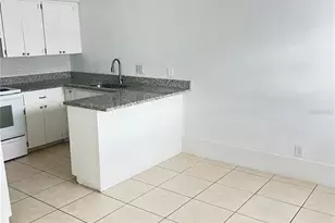 2055 Arlington St, Sarasota, FL 34239 - Photo 2