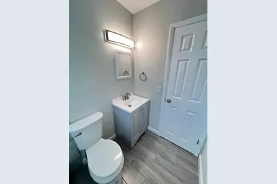 6351 Gateway Avenue, Sarasota, FL 34231 - Photo 6