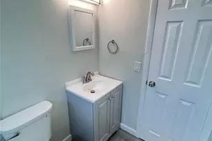 6351 Gateway Ave, Sarasota, FL 34231 - Photo 6