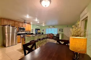 218 22nd St NE, Bradenton, FL 34208 - Photo 8