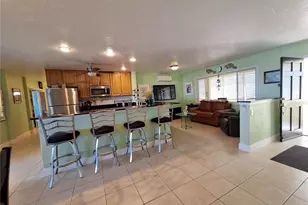 218 22nd St NE, Bradenton, FL 34208 - Photo 4