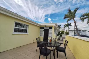 218 22nd St NE, Bradenton, FL 34208 - Photo 2