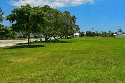 614 Gladstone Lane, Holmes Beach, FL 34217 - Photo 54