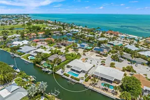 614 Gladstone Ln, Holmes Beach, FL 34217 - Photo 4