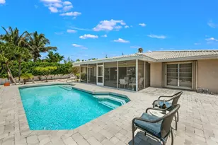 614 Gladstone Ln, Holmes Beach, FL 34217 - Photo 38