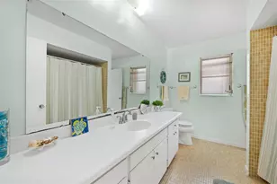 614 Gladstone Ln, Holmes Beach, FL 34217 - Photo 30