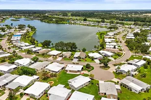 8470 Imperial Cir, Palmetto, FL 34221 - Photo 38