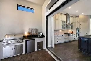 5013 Benito Ct, Lakewood Ranch, FL 34211 - Photo 10