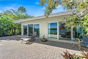 1320 Moonmist Dr, Sarasota, FL 34242 - Photo 8