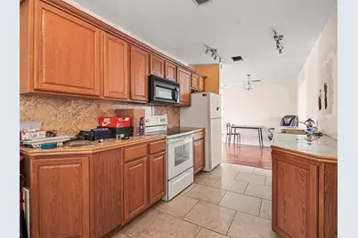 3807 Chinaberry Road, Bradenton, FL 34208 - Photo 6