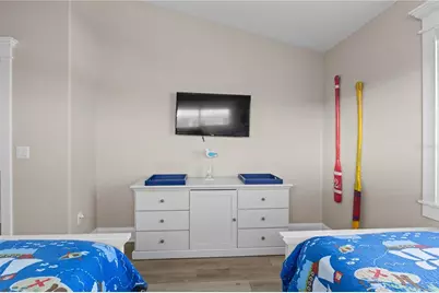 6908 Holmes Boulevard, Holmes Beach, FL 34217 - Photo 34