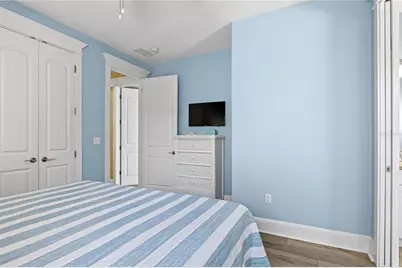 6908 Holmes Boulevard, Holmes Beach, FL 34217 - Photo 32