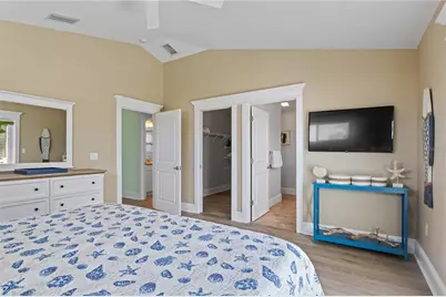 6908 Holmes Boulevard, Holmes Beach, FL 34217 - Photo 26