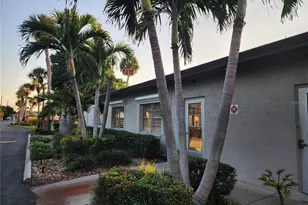 3064 Lake Bayshore Dr, Bradenton, FL 34205 - Photo 16