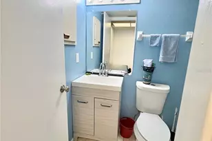 3064 Lake Bayshore Dr, Bradenton, FL 34205 - Photo 54