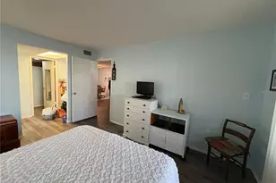 3064 Lake Bayshore Dr, Bradenton, FL 34205 - Photo 32