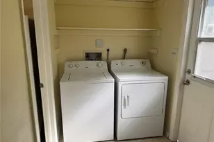 215 Amherst Ave, Sarasota, FL 34232 - Photo 10