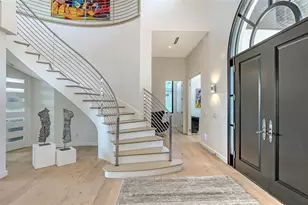 1540 Hillview Dr, Sarasota, FL 34239 - Photo 6