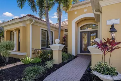 7657 Portstewart Drive, Lakewood Ranch, FL 34202 - Photo 2