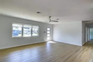 2909 Upper Tangelo Dr, Sarasota, FL 34239 - Photo 6