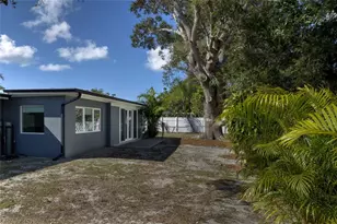 2909 Upper Tangelo Dr, Sarasota, FL 34239 - Photo 38