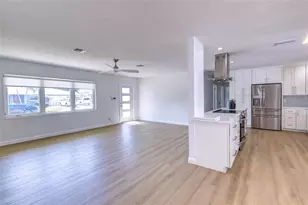 2909 Upper Tangelo Dr, Sarasota, FL 34239 - Photo 10