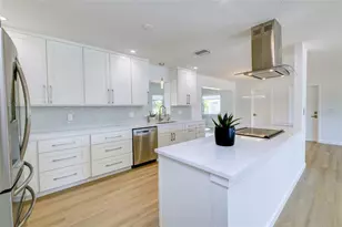 2909 Upper Tangelo Dr, Sarasota, FL 34239 - Photo 18