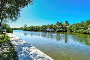 9393 Midnight Pass Rd, Sarasota, FL 34242 - Photo 30