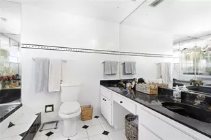 212 85th St, Holmes Beach, FL 34217 - Photo 18