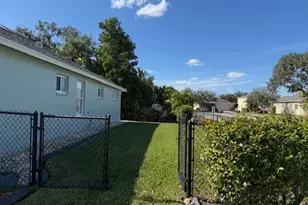 6130 36th Ln E, Bradenton, FL 34203 - Photo 4