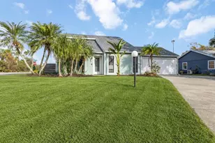 5211 Cedar Hammock Ct, Sarasota, FL 34232 - Photo 2