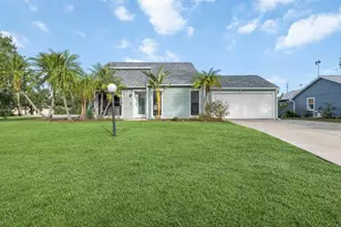 5211 Cedar Hammock Ct, Sarasota, FL 34232 - Photo 1