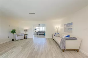 3368 Sheffield Cir, Sarasota, FL 34239 - Photo 8