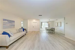 3368 Sheffield Cir, Sarasota, FL 34239 - Photo 10