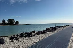 117 140th Ave E, Madeira Beach, FL 33708 - Photo 38