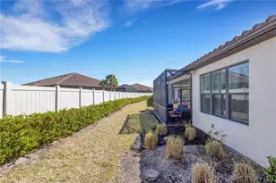 10930 Wendover Dr, Palmetto, FL 34221 - Photo 8