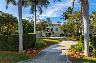 3440 Gulfmead Dr, Sarasota, FL 34242 - Photo 2