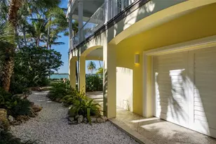 3440 Gulfmead Dr, Sarasota, FL 34242 - Photo 66