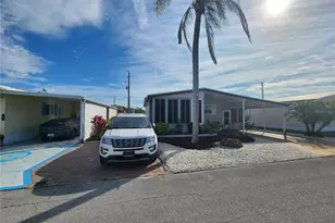 808 53rd Ave E, Bradenton, FL 34203 - Photo 2