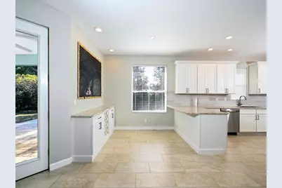 2442 Hively Street, Sarasota, FL 34231 - Photo 8