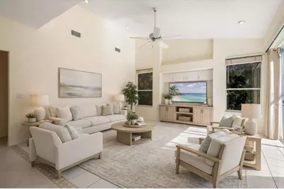 8468 Woodbriar Drive, Sarasota, FL 34238 - Photo 16