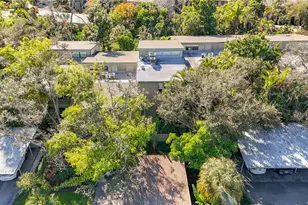 1623 Pelican Cove Rd, Sarasota, FL 34231 - Photo 4