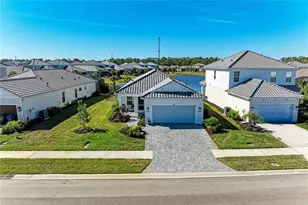 9920 Crystal Isles Cir, Sarasota, FL 34241 - Photo 6