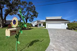 5424 America Dr, Sarasota, FL 34231 - Photo 8