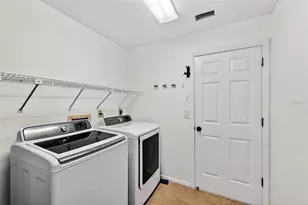 5424 America Dr, Sarasota, FL 34231 - Photo 36