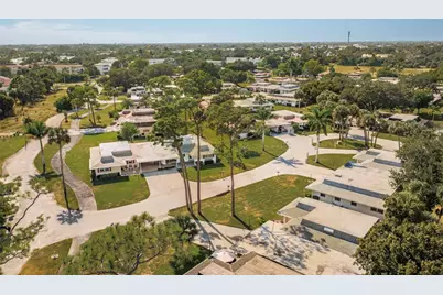 536 Pangola Drive, North Fort Myers, FL 33903 - Photo 4