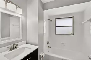 536 Pangola Dr, North Fort Myers, FL 33903 - Photo 16