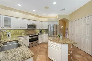 8544 Park Shore Ln, Sarasota, FL 34238 - Photo 14