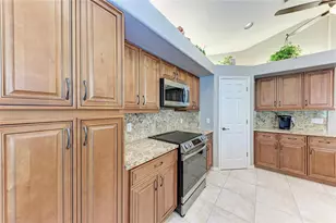 4465 McIntosh Lake Ave, Sarasota, FL 34233 - Photo 18