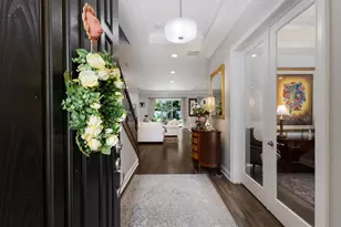 1856 Hyde Park St, Sarasota, FL 34239 - Photo 4